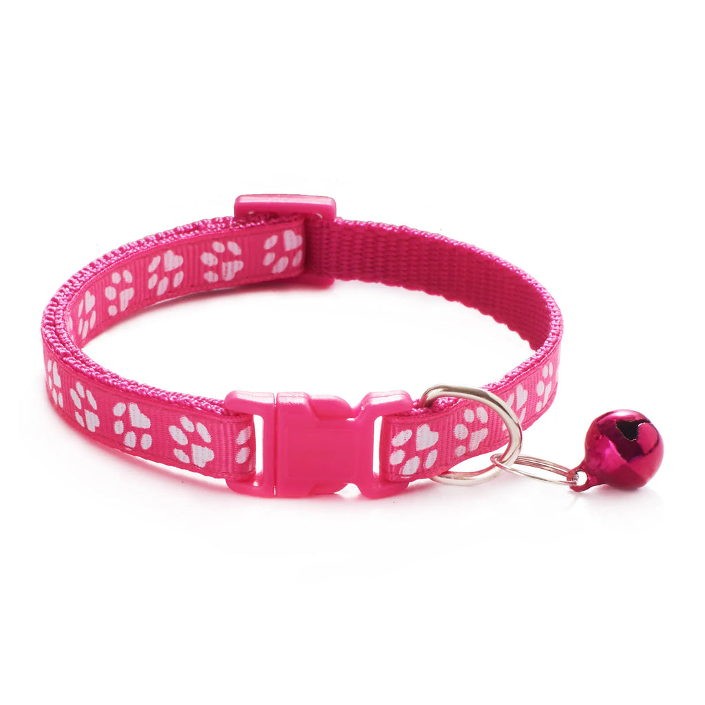 Collier avec design pattes de chat et petite clochette pour chat