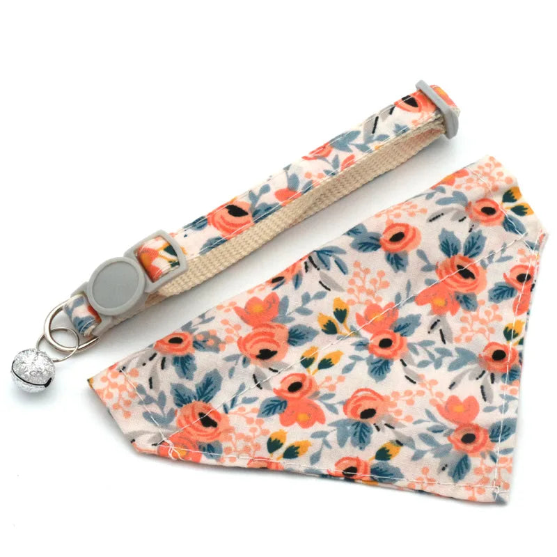 Bandana/collier  a motif floral pour chat