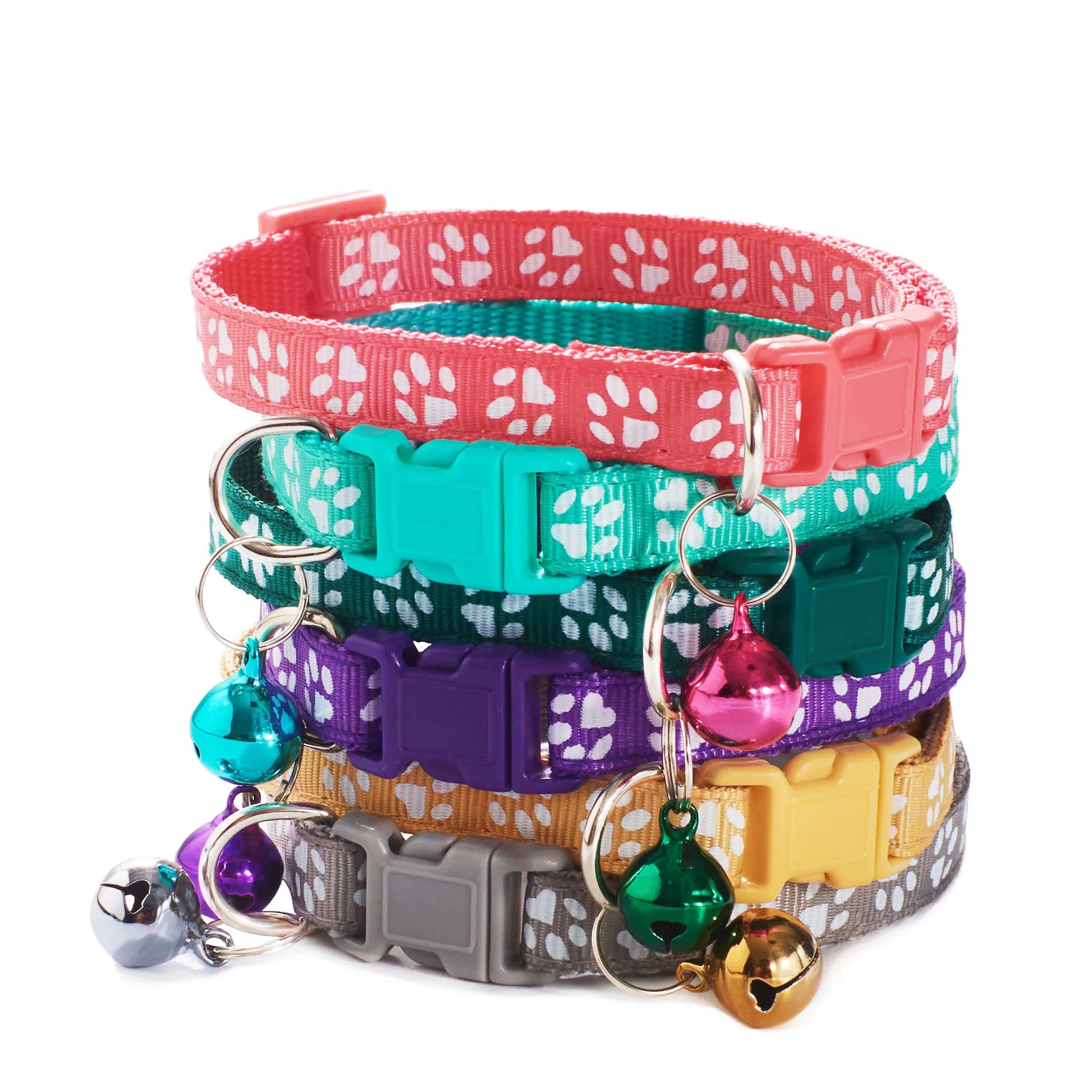 Collier avec design pattes de chat et petite clochette pour chat