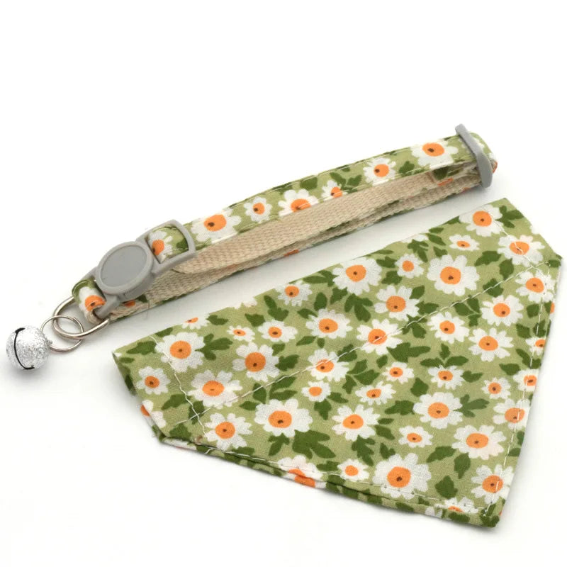 Bandana/collier  a motif floral pour chat