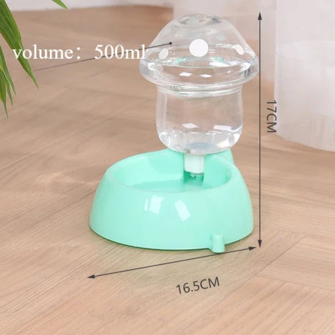 Distributeur a  croquettes et eau pour chat