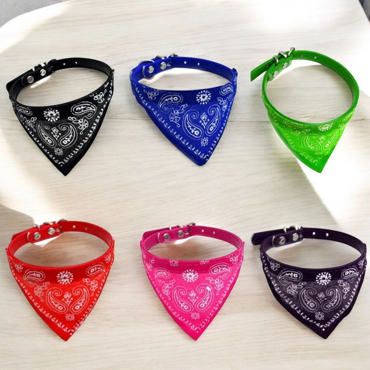Bandana coloré  ajustable pour chat